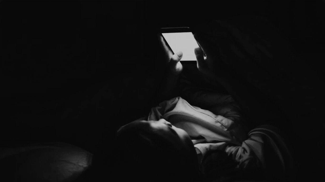 Notes HP Gak Pernah Bilang 'Kamu Lebay' Tiap Kali Kita Curhat